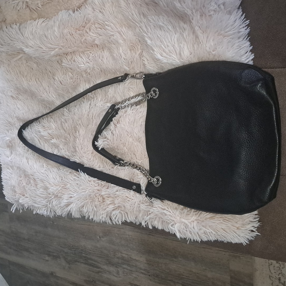 MICHAEL KORS  JET SET BLACK LEATHER PEBBLED PURSE